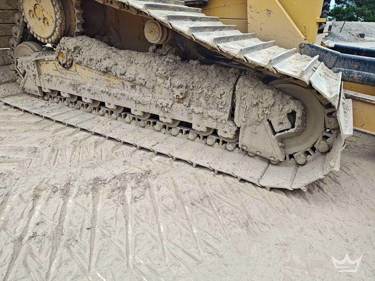 2016-caterpillar-d6h-image-5