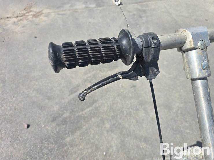 multi-vibe-wildcat-roller-screed-image-9