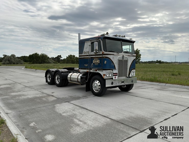 1974-kenworth-k100-image-3