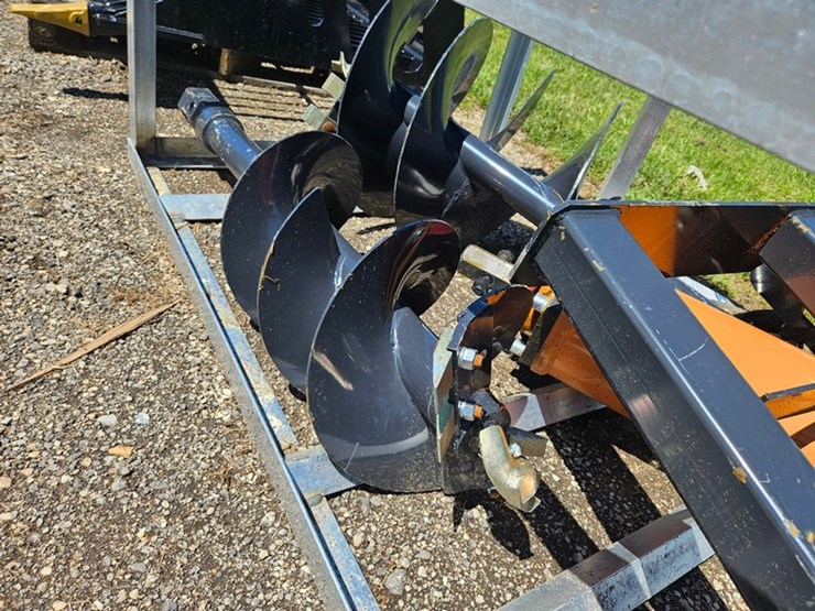 #326-•-2025-wolverine-skid-steer-auger-kit-image-5