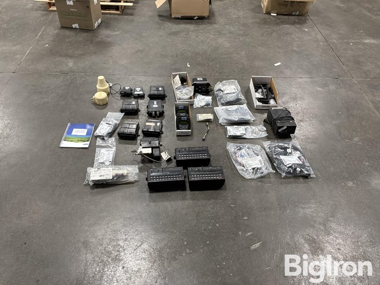 raven-460-controllers-and-harnessing-image-1