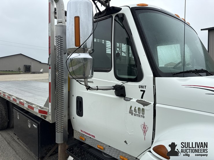 2007-international-durastar-4400-image-16