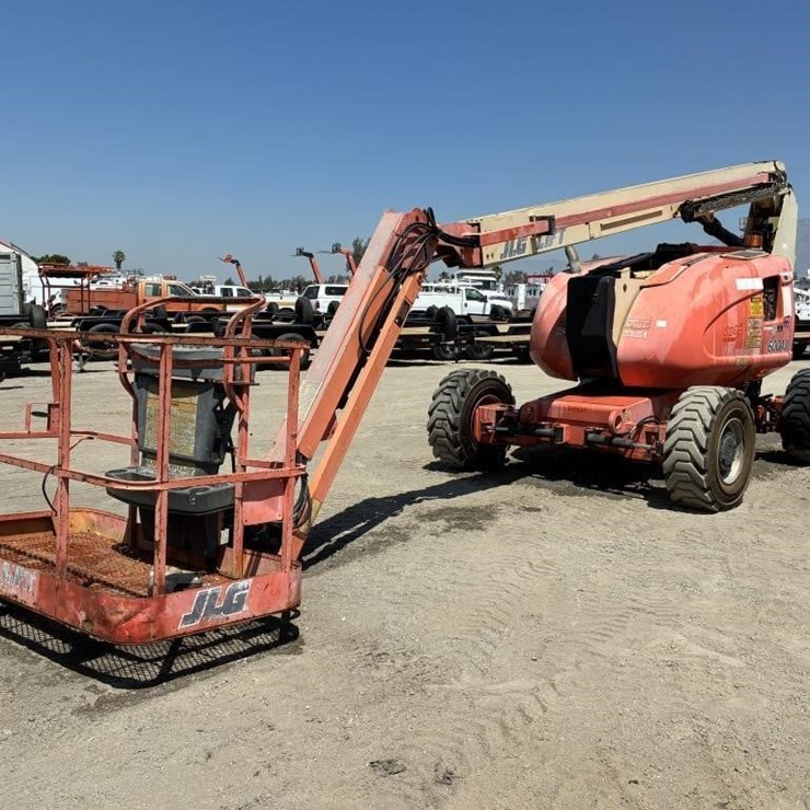 2002 JLG 600AJ