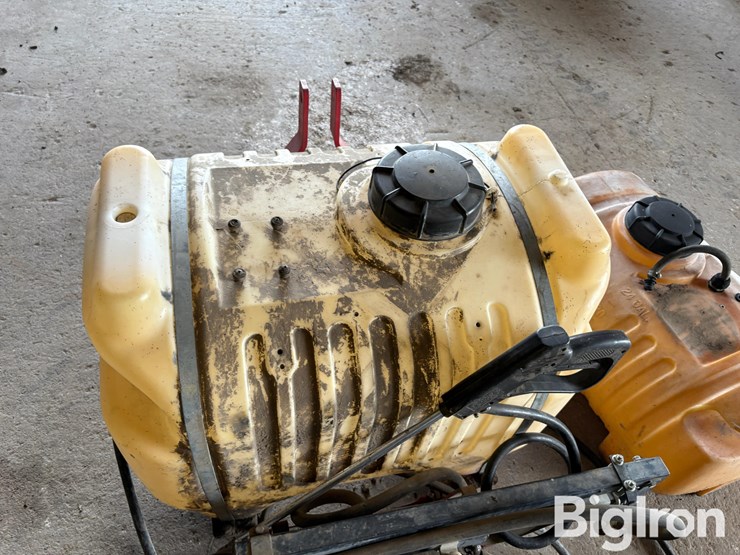 40-gal-3-pt-sprayer-w/8'-boom-&-24-gal-tank-image-16