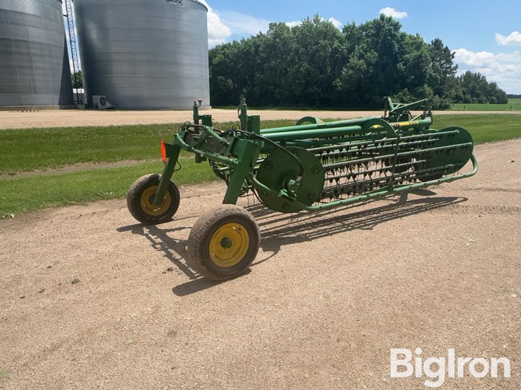john-deere-700-image-5