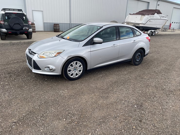 #2797-•-2012-ford-focus-se-sedan-image-1