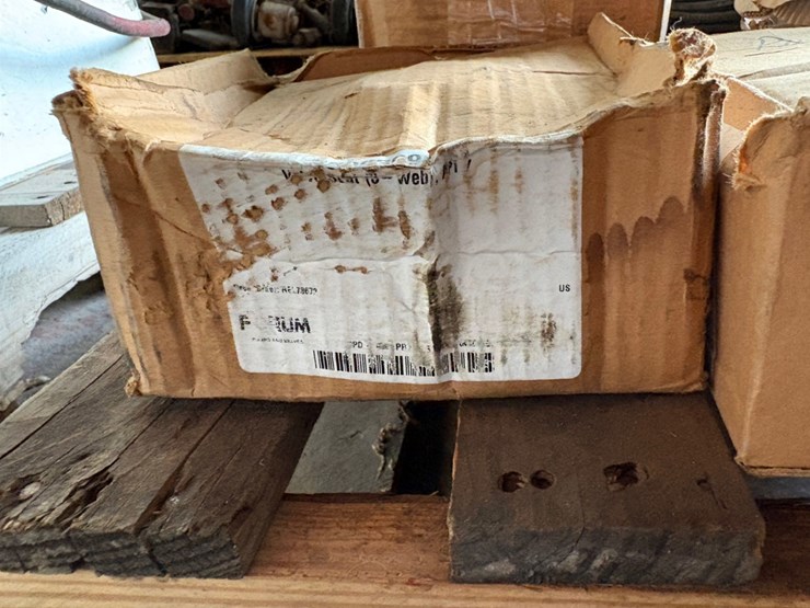 (3-pallets-of-assorted-x-over-subs,-valve-seats,-&-pressure-gauges-image-6