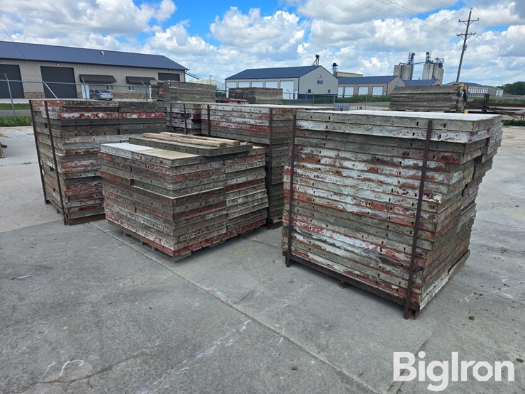 4'-concrete-wall-forms-image-1