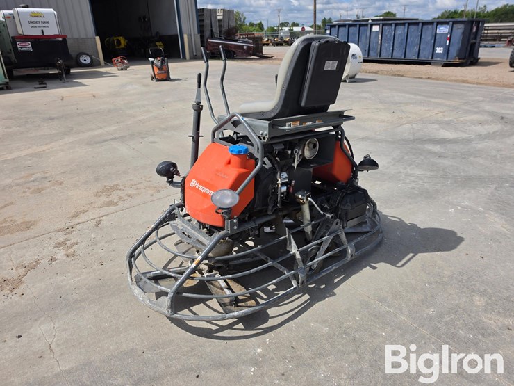 husqvarna-crt36-ride-on-trowel-image-7