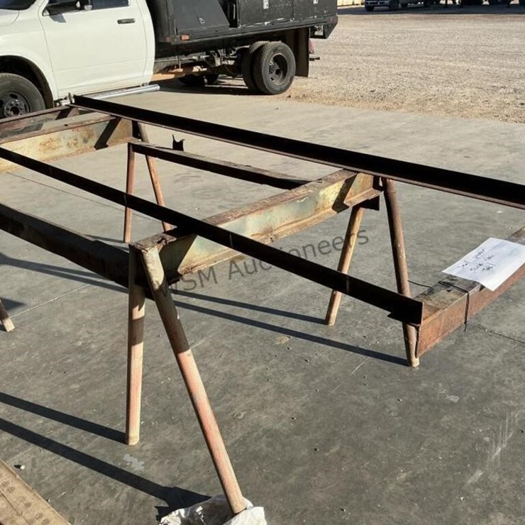 SMALL SPREADER TRUCK CHAIN TABLE