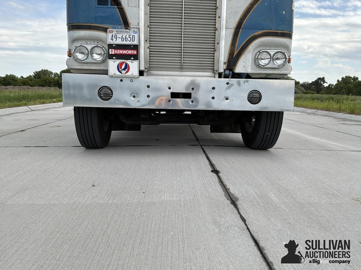 1974-kenworth-k100-image-16