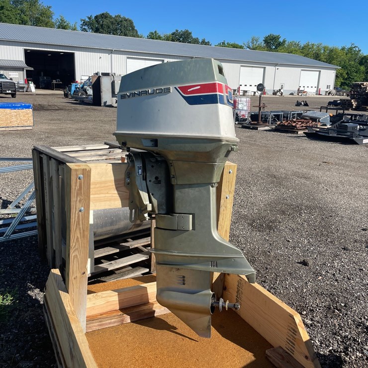 #2868 • Evinrude 70 HP Outboard Boat Motor