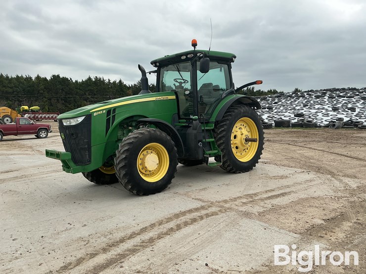 2014-john-deere-8245r-image-1