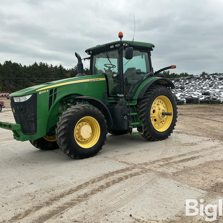 2014 JOHN DEERE 8245R