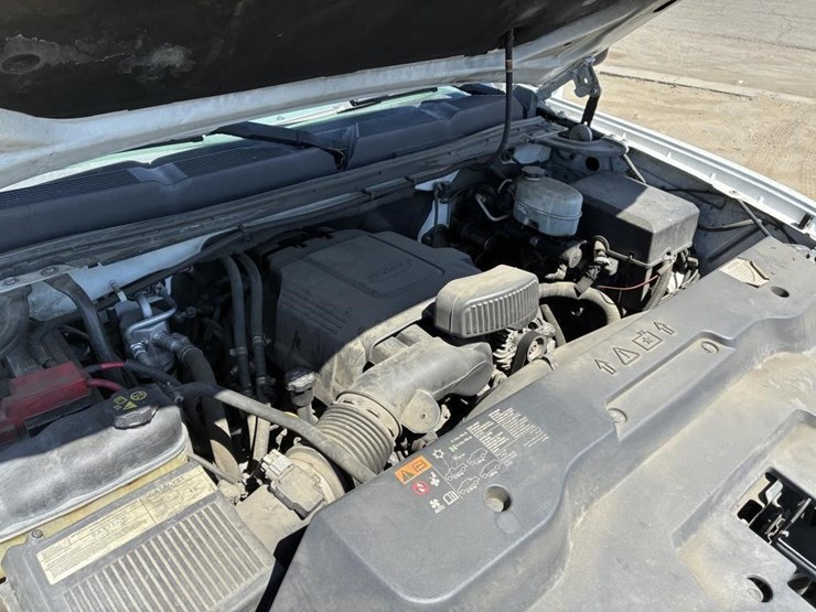 2011-chevrolet-silverado-2500-image-11