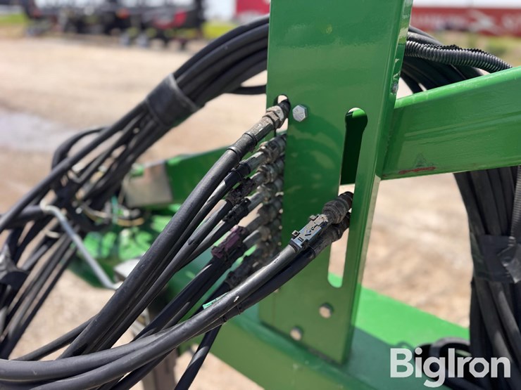 2018-john-deere-2730-image-11