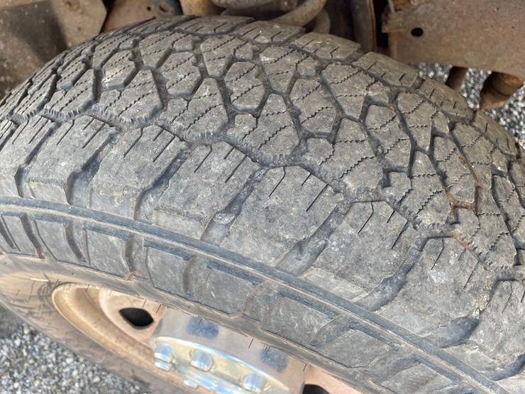 2013-ford-f250-xl-image-22