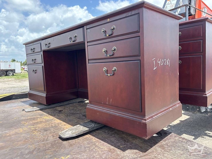 dark-wood-office-furniture-image-17