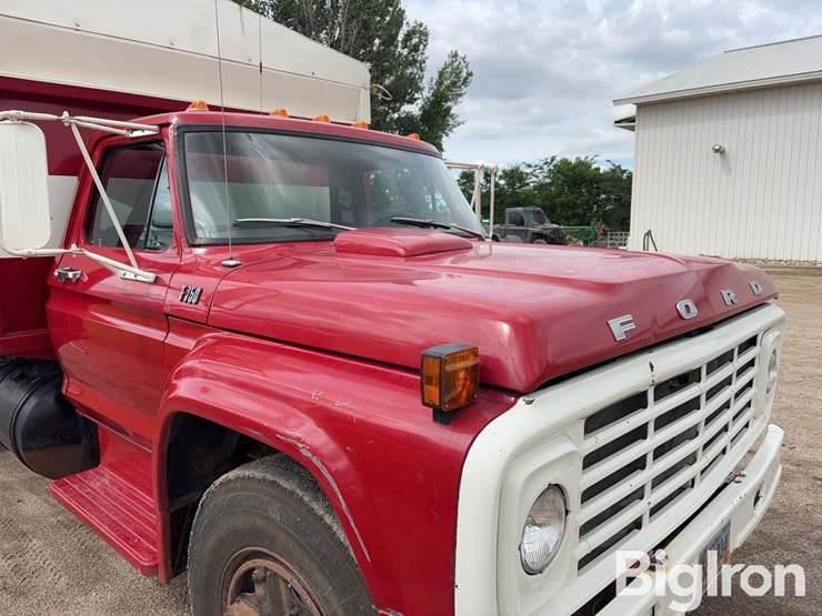 1974-ford-f750-image-15