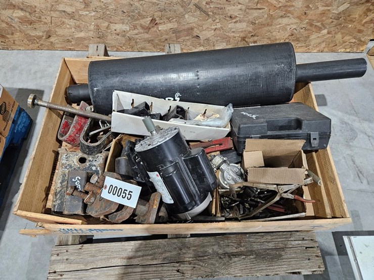#55-•-pallet-of-misc-items-image-9