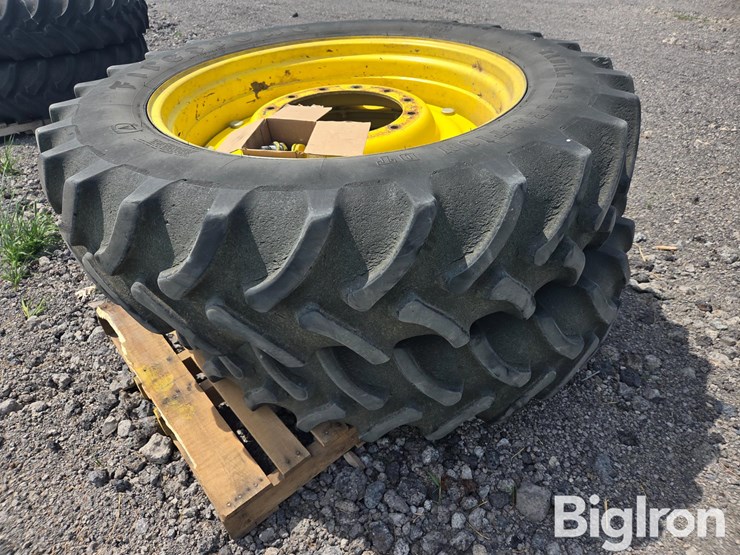 john-deere-380-image-5