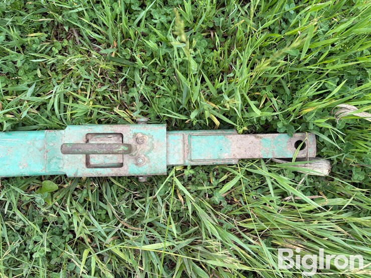 2011-john-deere-630f-image-9