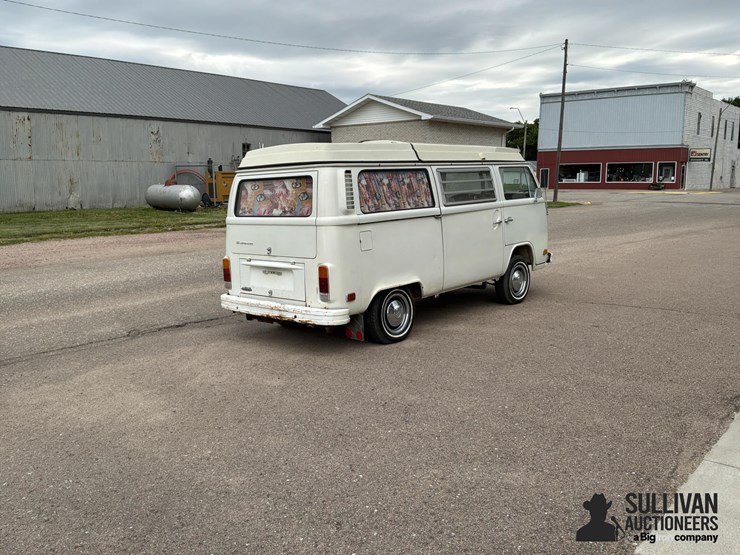 1973-volkswagen-kombi-campmobile-3-door-camper-bus-image-5