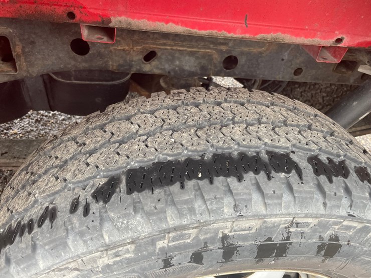 2018-ford-f150-xl-image-14