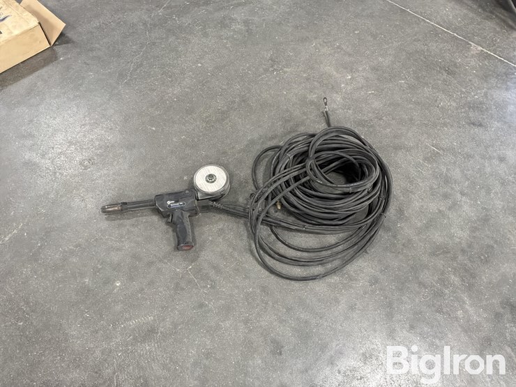 miller-millermatic-252-wire-welder-image-15