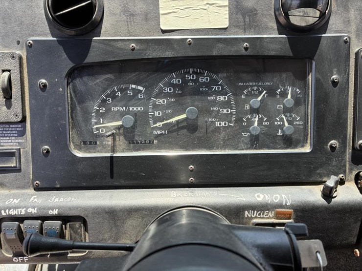2002-workhorse-p42-image-23