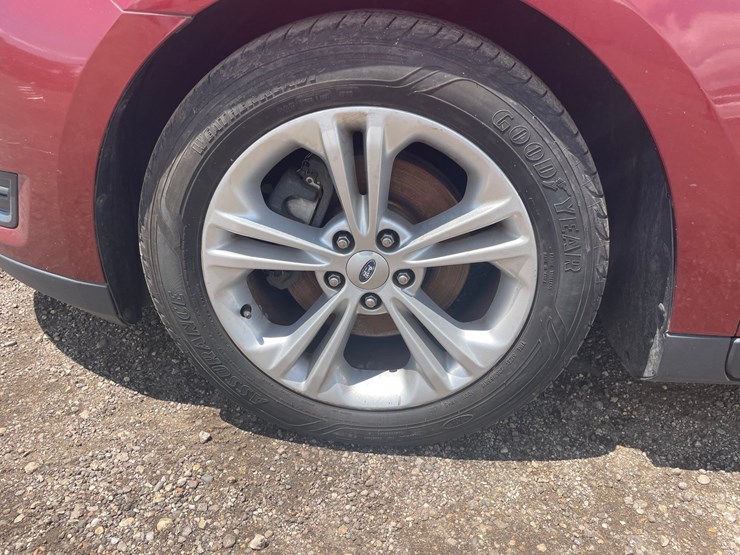 #2857-•-2014-ford-taurus-sel-(has-wi-title)-image-9