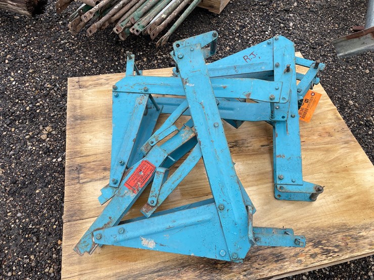 #2836-•-(3)-scaffold-pump-jacks-image-2