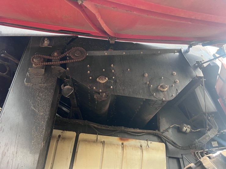 case-ih-8010-image-4