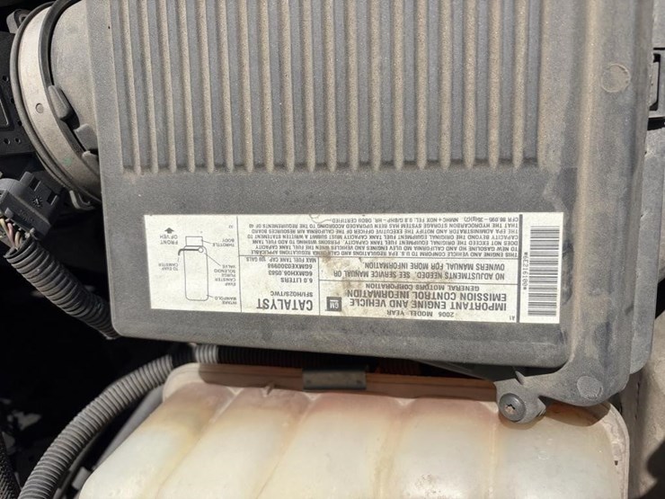 2006-chevrolet-3500-image-9