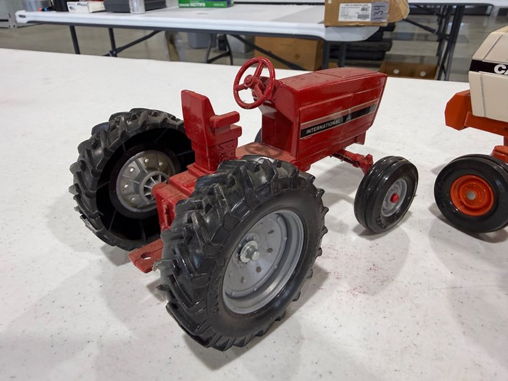 #47262-•-case-2390-vintage-tractor-toy-image-5