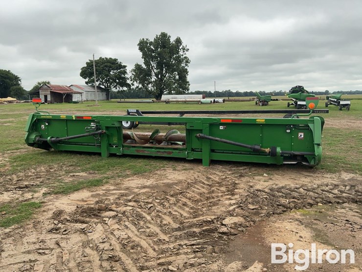 2018-john-deere-708c-image-6