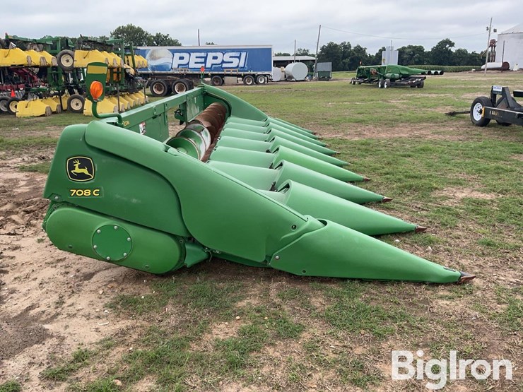 2018-john-deere-708c-image-4