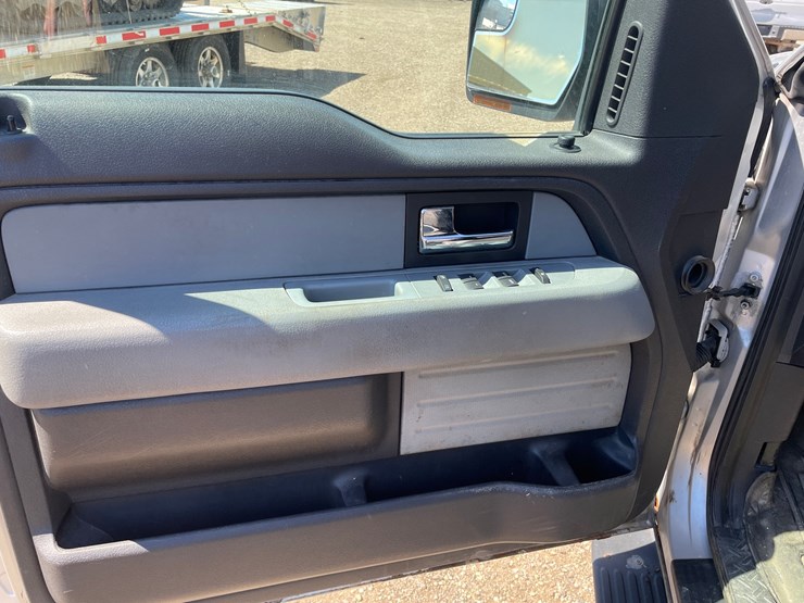 2012-ford-f150-xlt-image-26
