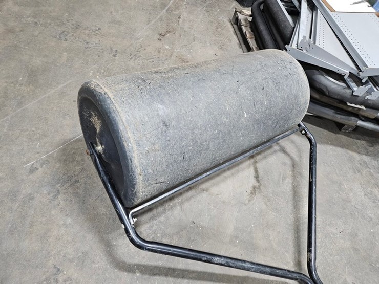 #333-•-40"-pull-behind-lawn-roller-image-11