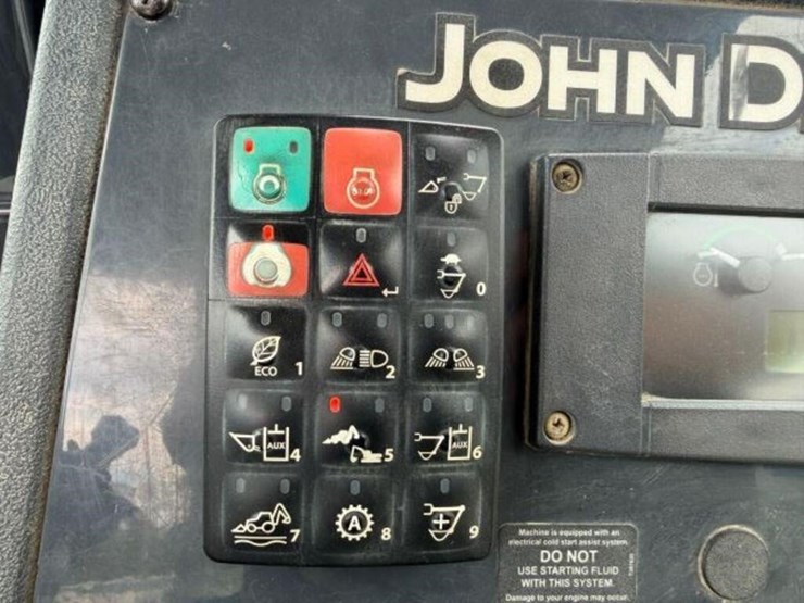 2018-deere-310sl-image-9