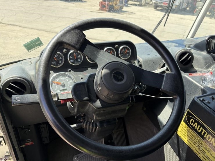 2011-autocar-xpeditor-image-16