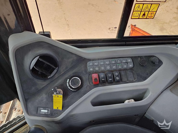 2023-doosan-dd100-image-34
