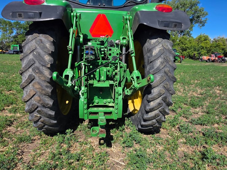 john-deere-7230r-image-40