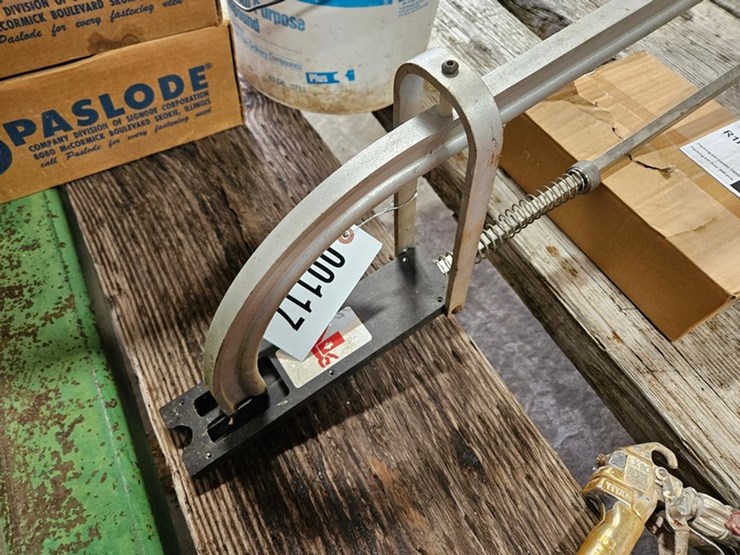 #117-•-plastic-staple-gun-image-2