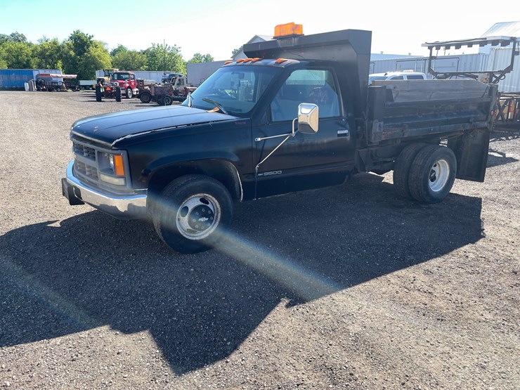 1997-chevrolet-3500-image-1