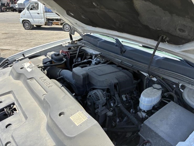 2011-chevrolet-silverado-2500-image-9