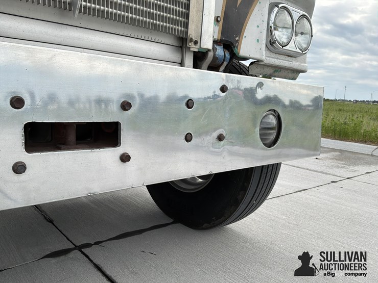 1974-kenworth-k100-image-19
