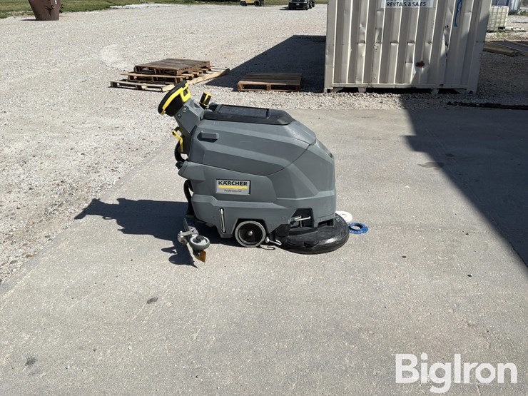 karcher-professional-floor-cleaner-image-4
