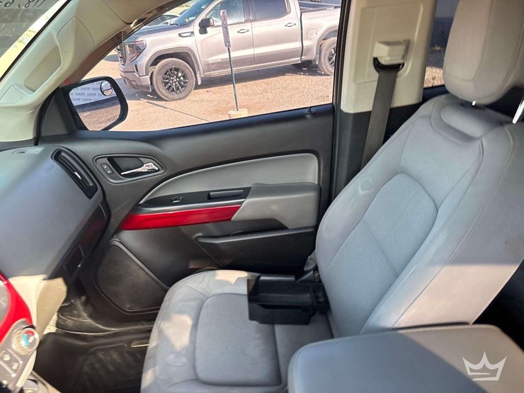 2018-chevrolet-colorado-image-17