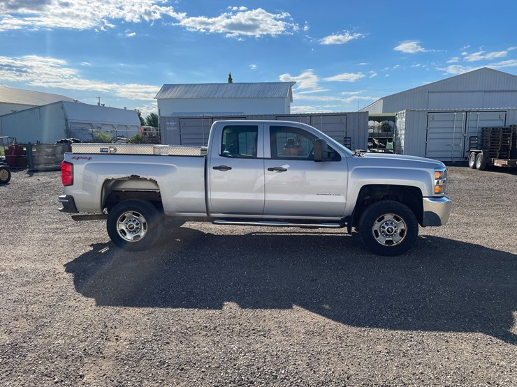 2015-chevrolet-2500-image-5